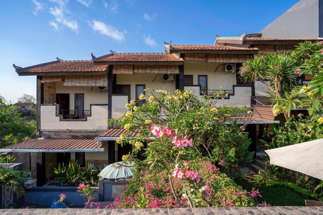 Terrace Garden Homestay And Spa جيمباران المظهر الخارجي الصورة